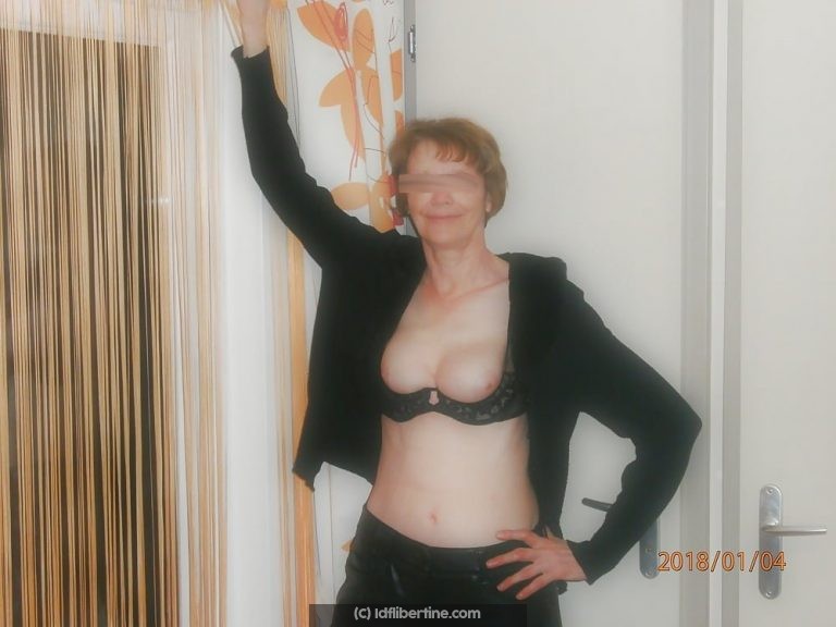 Libertine Mature Aimant Les Jeunes Hommes Echangisme D P Sur